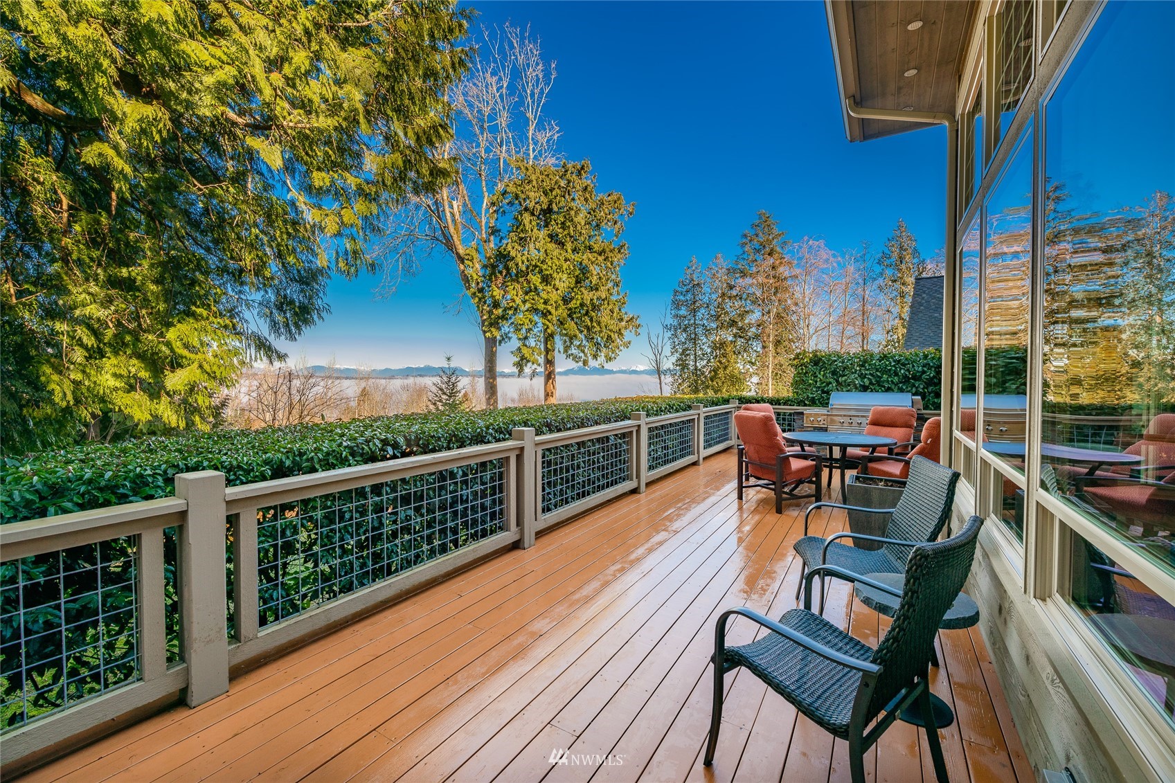 5416 Canvasback Road Blaine, WA 98230 - Photo 11 of 12 a view of a chairs and table in the balcony