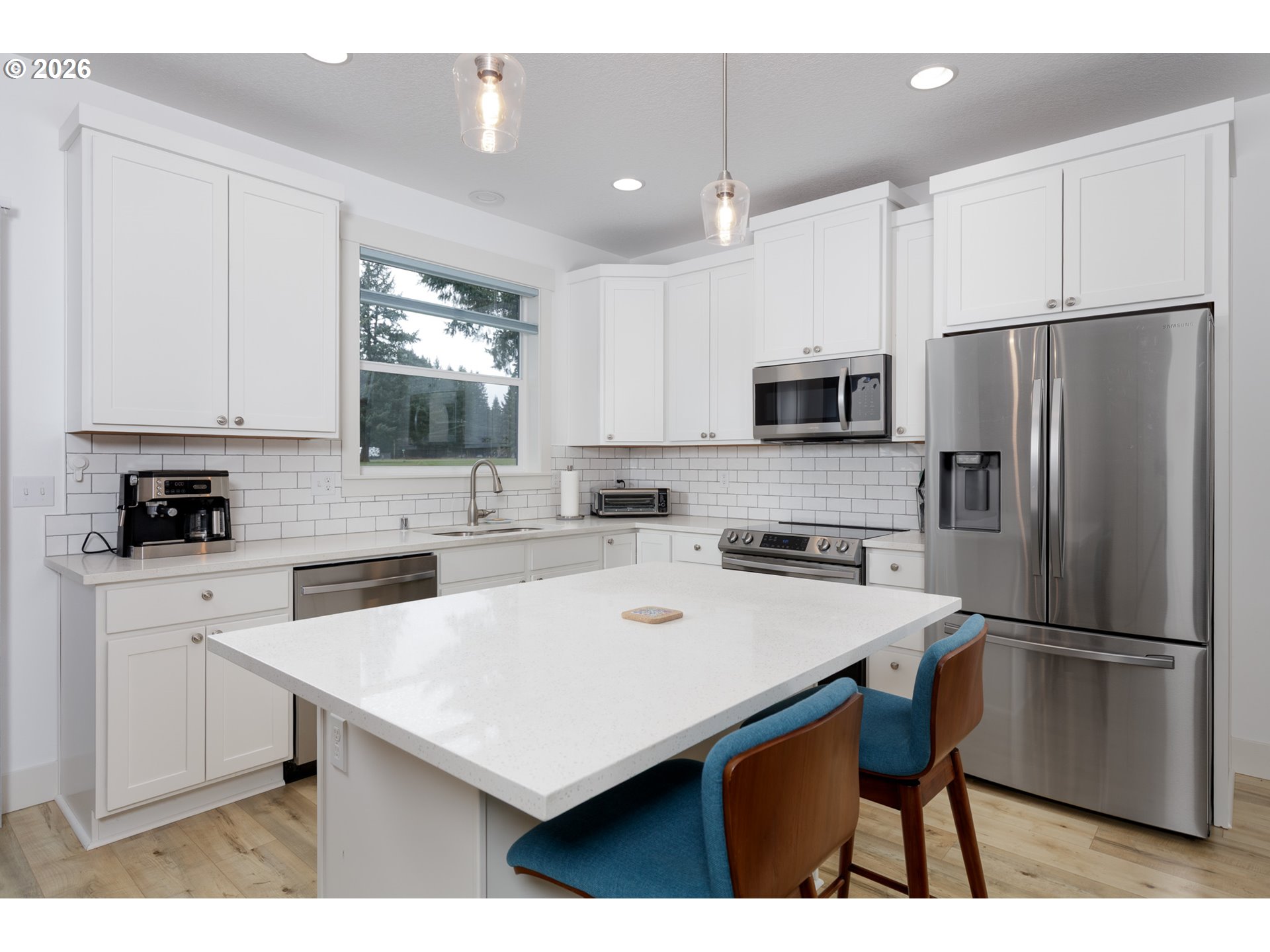 252 Estabrook Loop Carson, WA 98610 - Photo 3 of 23