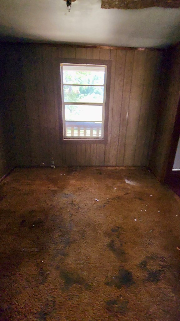 3833 Us Highway Morris, GA 39867 - Photo 6 of 9 an empty room with a window