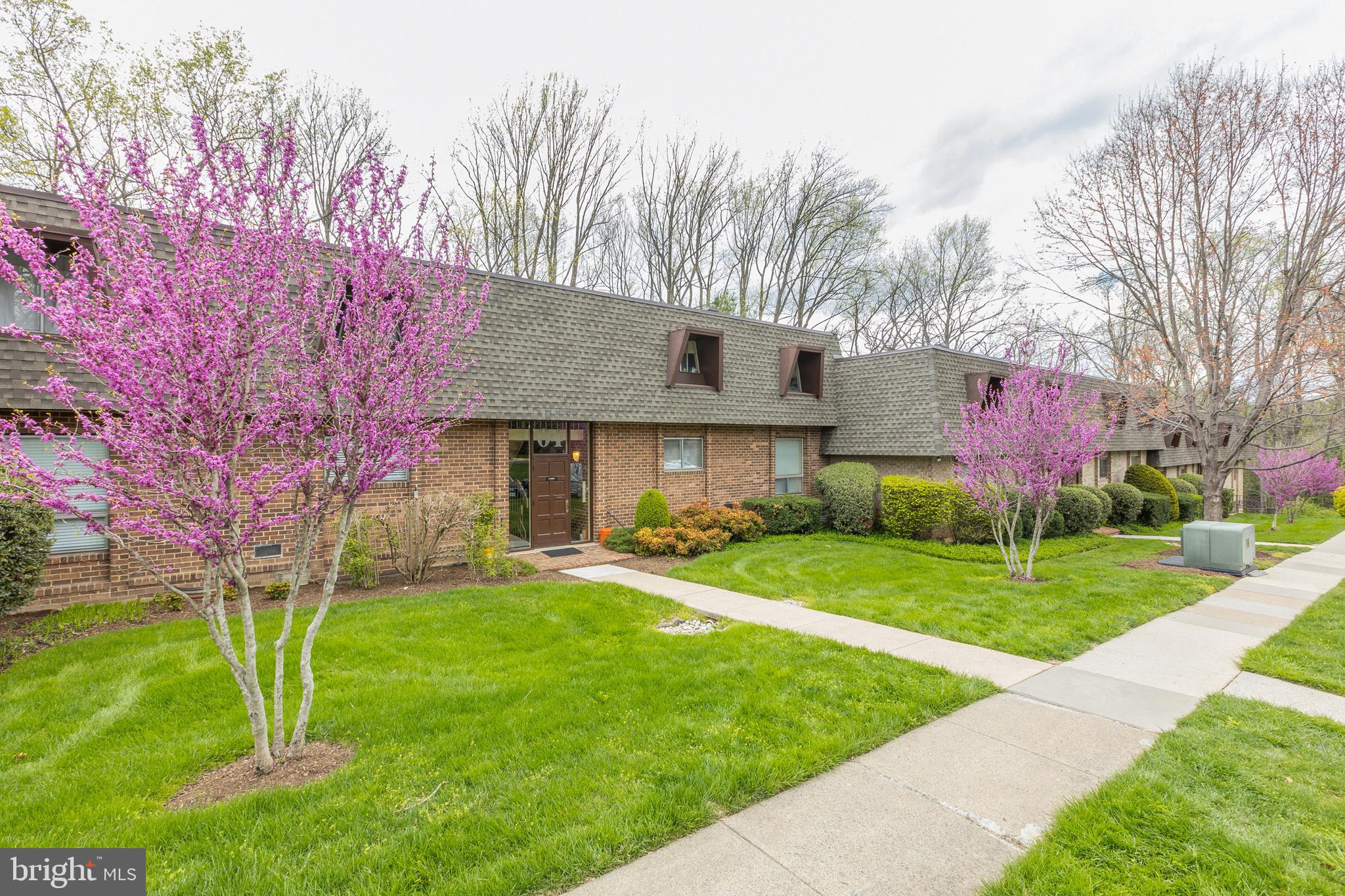 11604 Vantage Hill Road, Unit 1A Reston, VA 20190 - Photo 2 of 33 Gallery Image 2