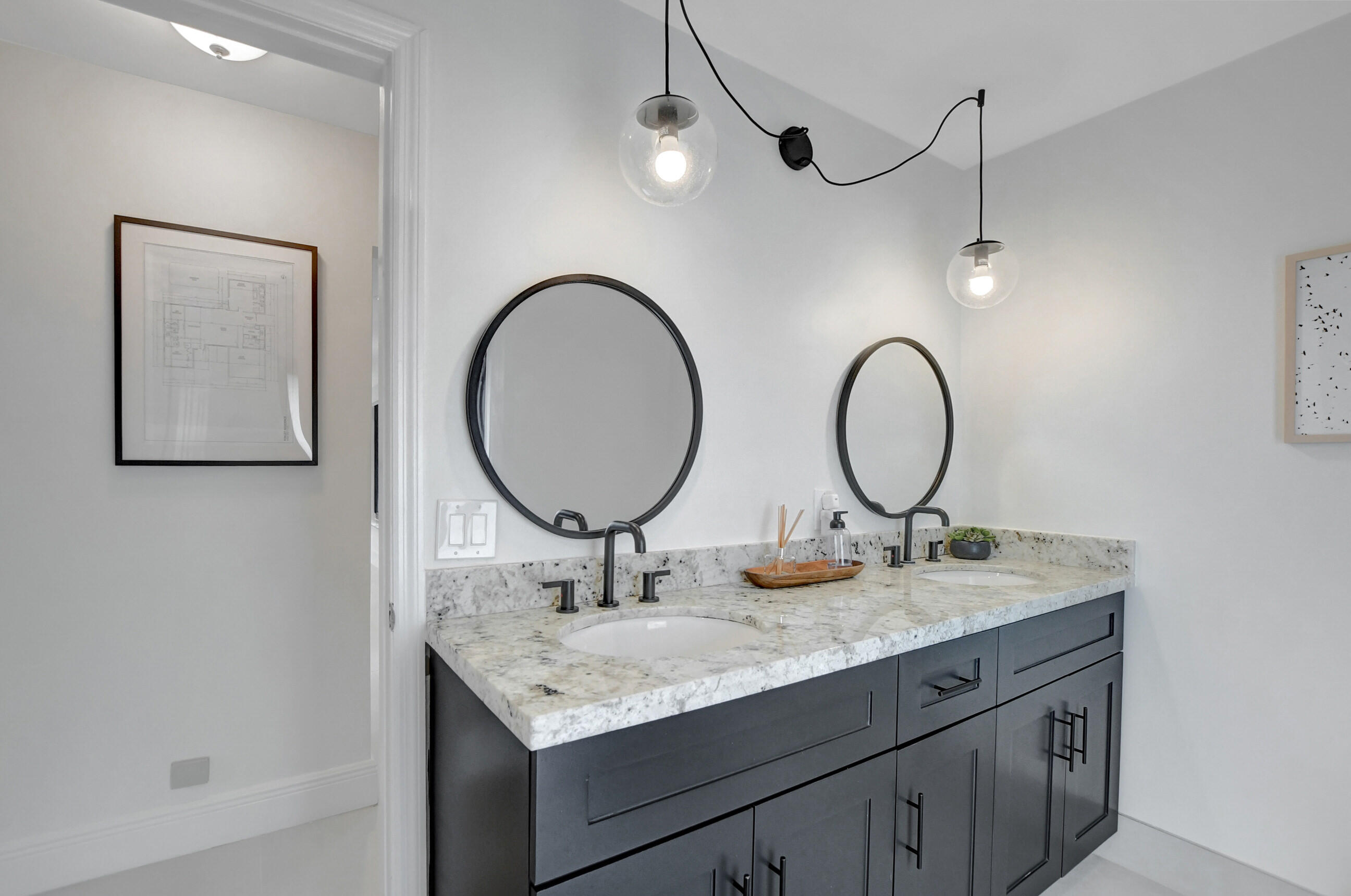 2632 Northwest 42nd Street Boca Raton, FL 33434 - Photo 13 of 17 Secondary Bathroom