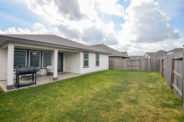 $345,000 | 13305 Lago Acero, La Marque, TX 77568