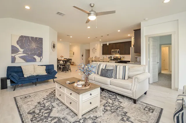 $345,000 | 13305 Lago Acero, La Marque, TX 77568