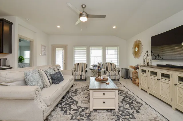 $345,000 | 13305 Lago Acero, La Marque, TX 77568