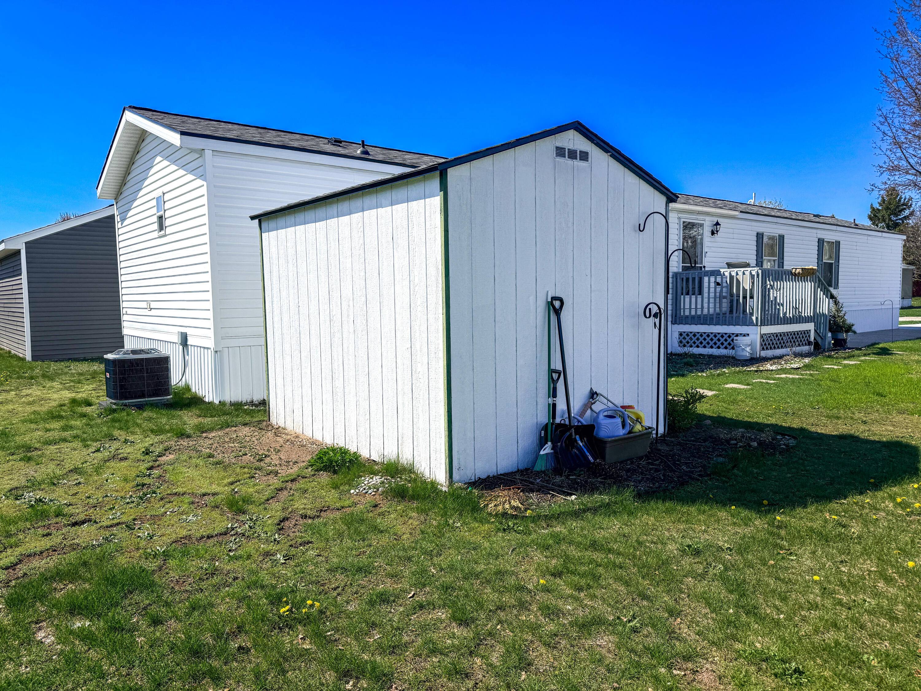 167 Maple Court Muskegon, MI 49445 - Photo 6 of 23 IMG_3223