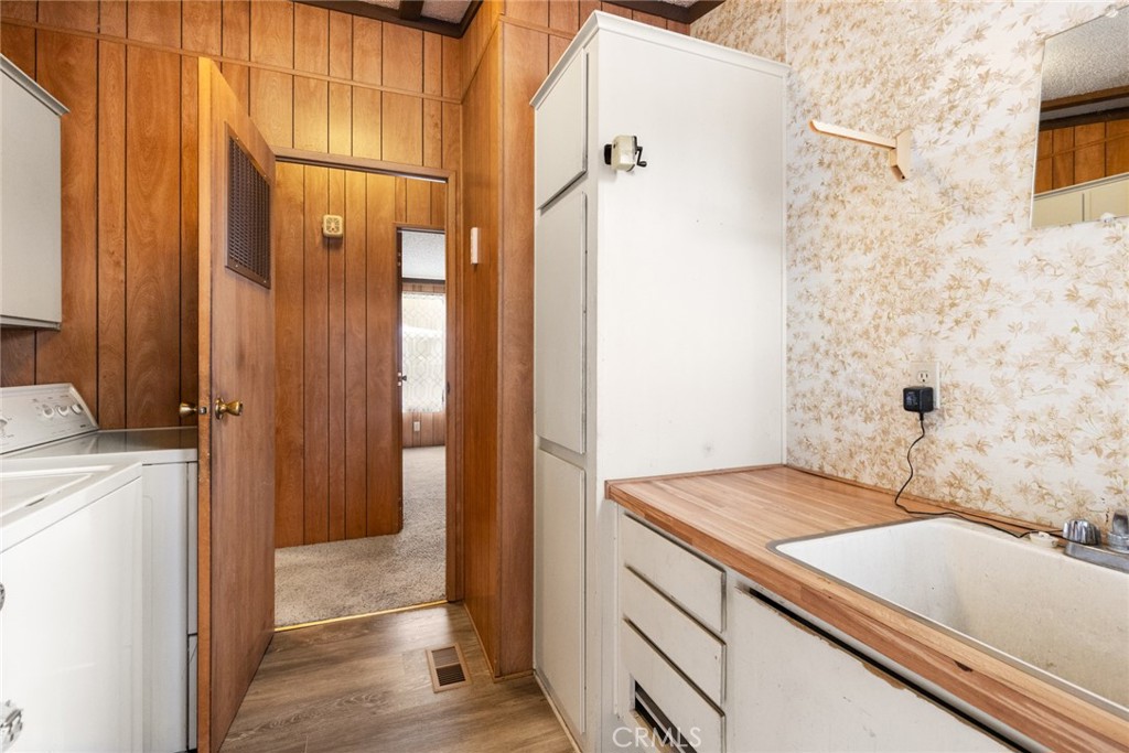 3835 Gardiner Ferry Road, Unit 4 Corning, CA 96021 - Photo 18 of 22 a bathroom with a sink and a shower