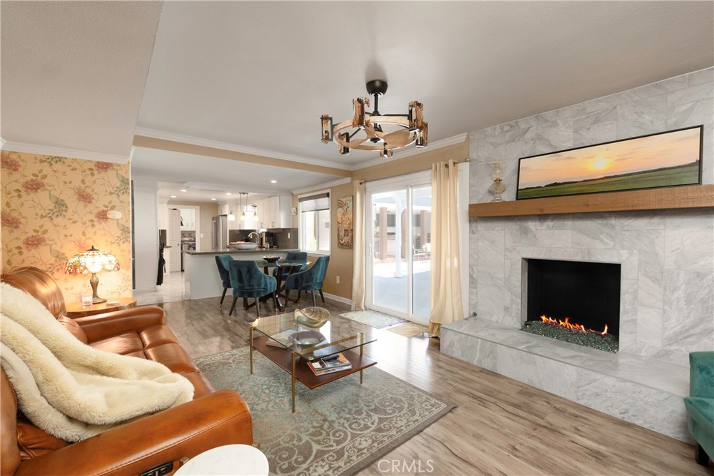 5481 Peacock Lane Riverside, CA 92505 - Photo 12 of 69 Family Room