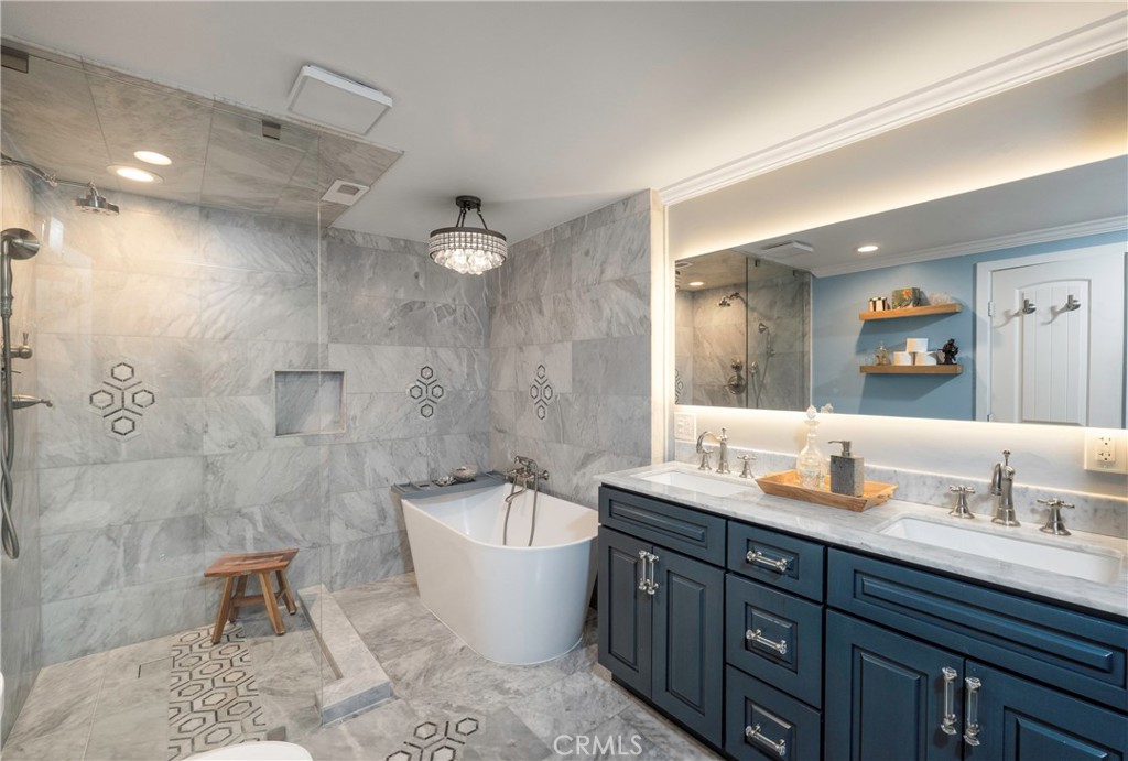 5481 Peacock Lane Riverside, CA 92505 - Photo 27 of 69 Master Bath