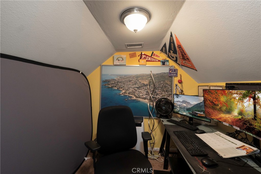 5481 Peacock Lane Riverside, CA 92505 - Photo 46 of 69 a view of a chairs and table in a room