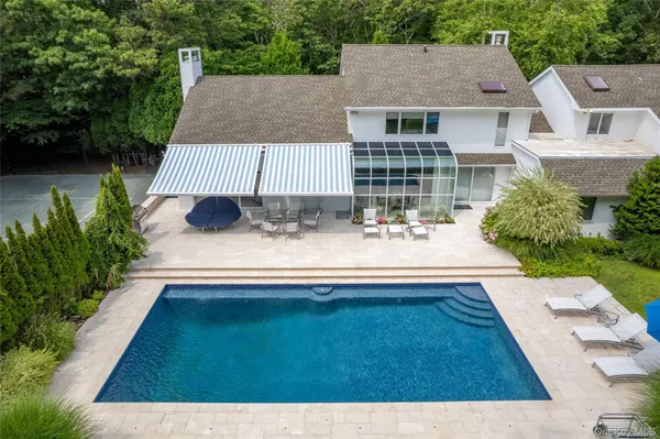 a view of an outdoor space yard and patio