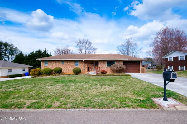 $349,000 | 1821 Russell Street, Morristown, TN 37813