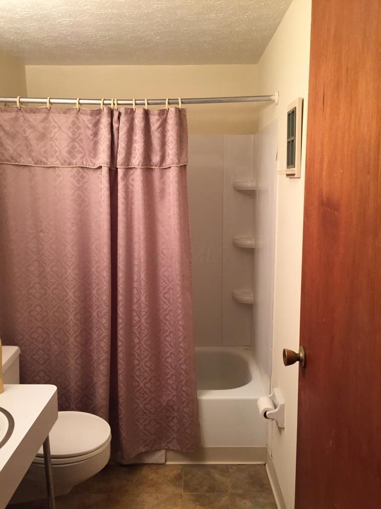 3347 Meridian Road Columbus, OH 43232 - Photo 11 of 25 Gallery Image 11