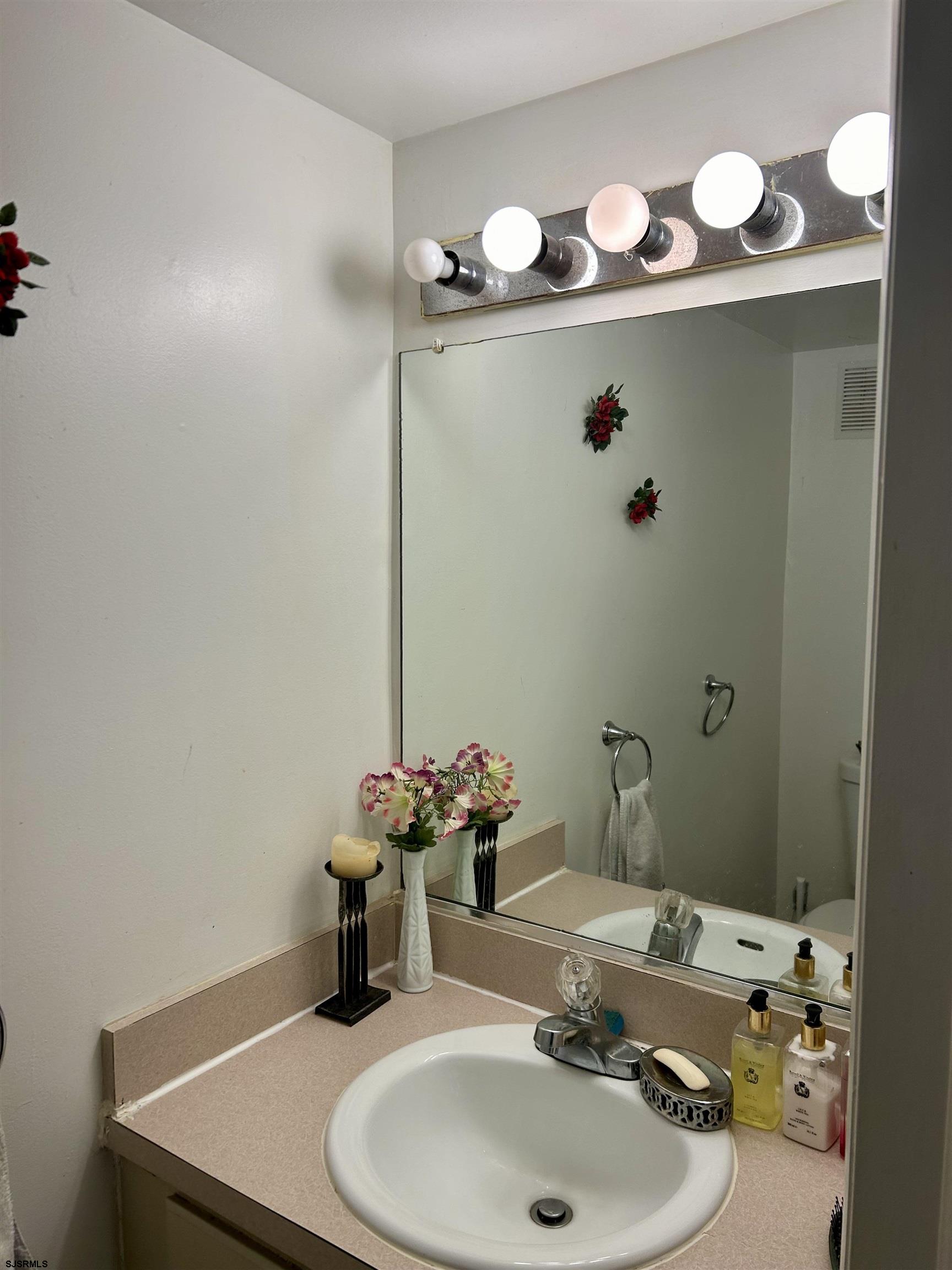5 Oyster Bay Road, Unit B Absecon, NJ 08205 - Photo 5 of 15 Gallery Image 5