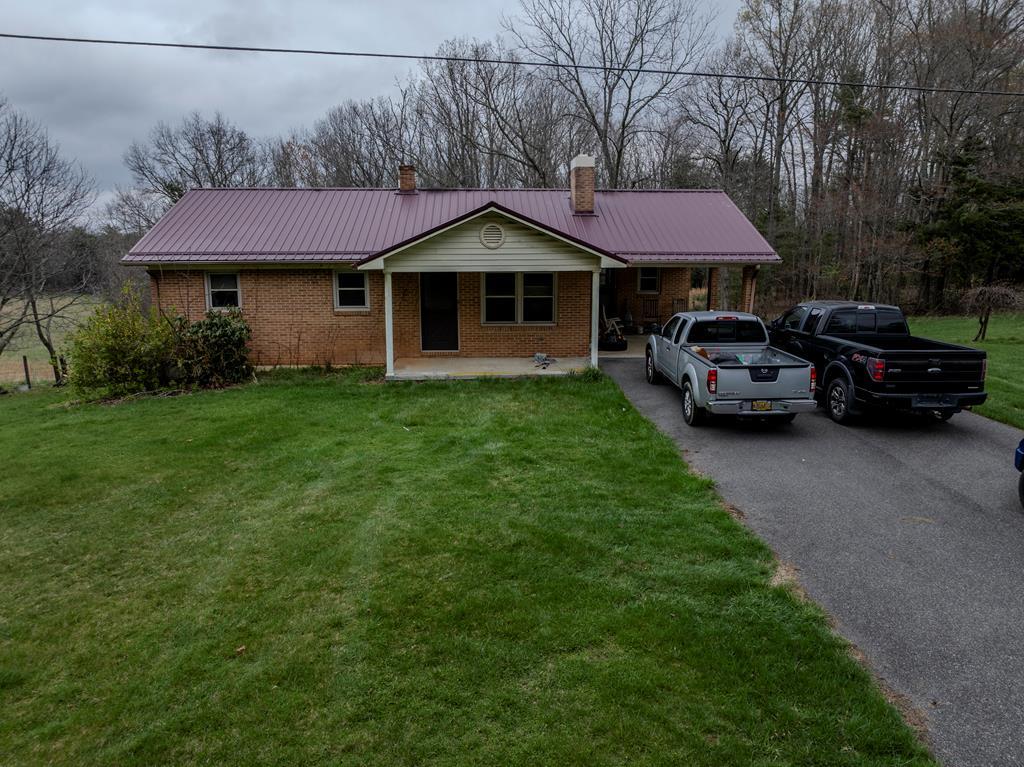 730 Wildcat Road Hillsville, VA 24343 - Photo 2 of 42 Gallery Image 2