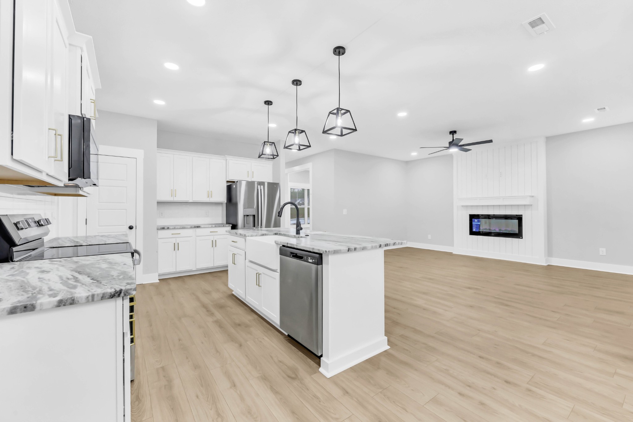 1129 Black Rock Road Clarksville, TN 37040 - Photo 15 of 45 Gallery Image 15