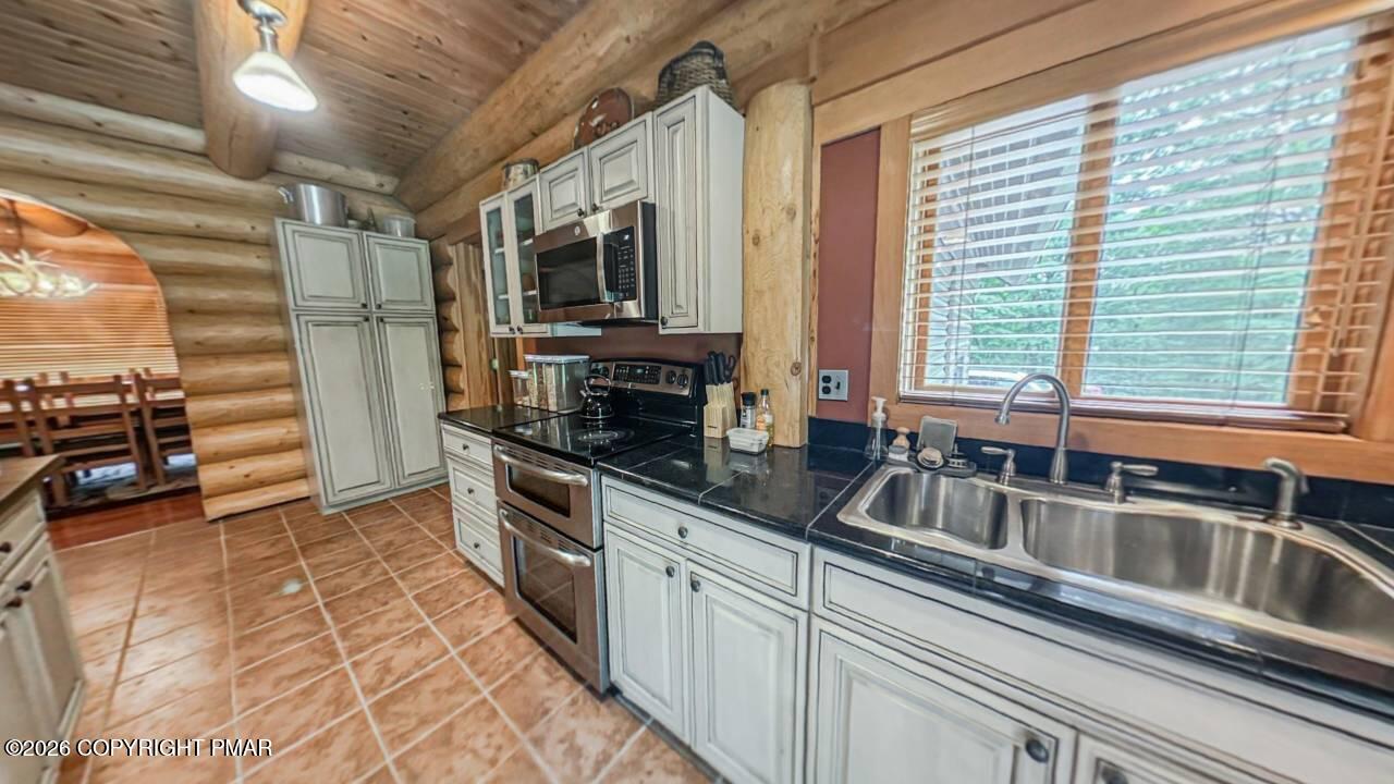 1673 Laurel Run Road Wilkes Barre, PA 18702 - Photo 14 of 30 Kitchen 1_20260707100049