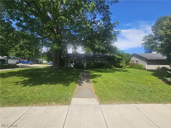$217,500 | 1000 Sanford Street, Vermilion, OH 44089