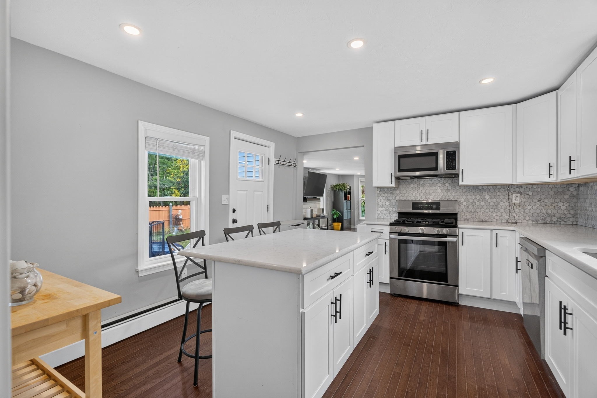 81 Littleton Road Chelmsford, MA 01824 - Photo 5 of 41 Gallery Image 5