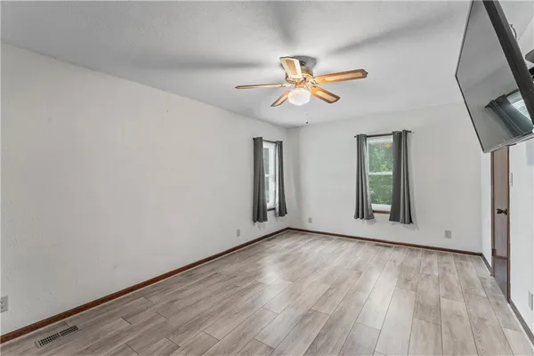 $275,000 | 1216 South St Louis Street, Concordia, MO 64020