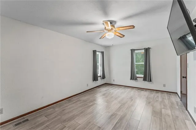 $275,000 | 1216 South St Louis Street, Concordia, MO 64020