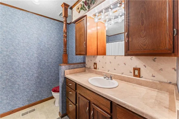 $275,000 | 1216 South St Louis Street, Concordia, MO 64020