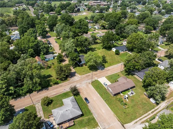 $275,000 | 1216 South St Louis Street, Concordia, MO 64020