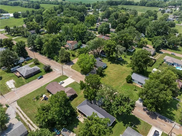 $275,000 | 1216 South St Louis Street, Concordia, MO 64020