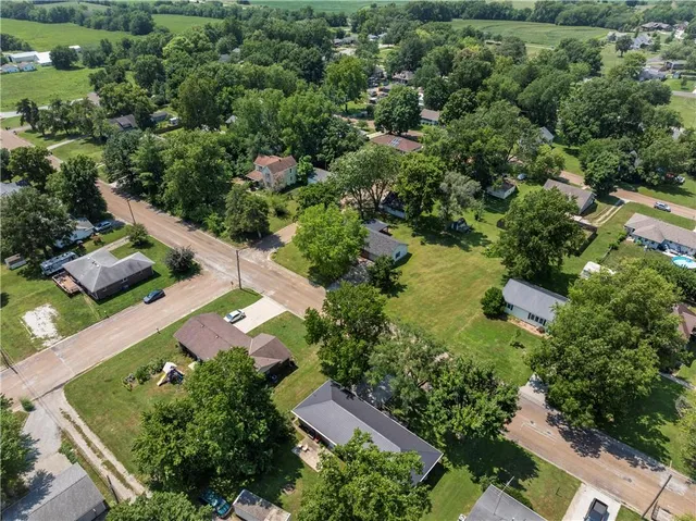 $275,000 | 1216 South St Louis Street, Concordia, MO 64020