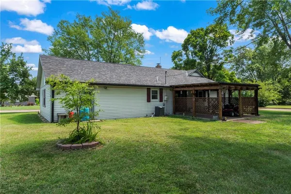 $275,000 | 1216 South St Louis Street, Concordia, MO 64020