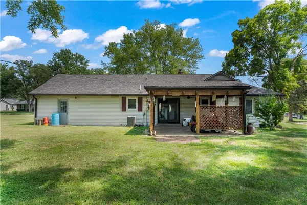 $275,000 | 1216 South St Louis Street, Concordia, MO 64020
