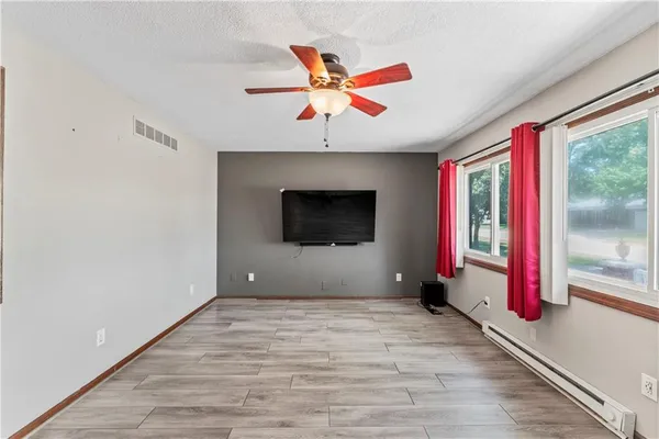 $275,000 | 1216 South St Louis Street, Concordia, MO 64020