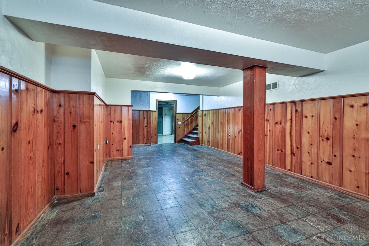 5721 Euclid Road Cincinnati, OH 45236 - Photo 21 of 46 Gallery Image 21