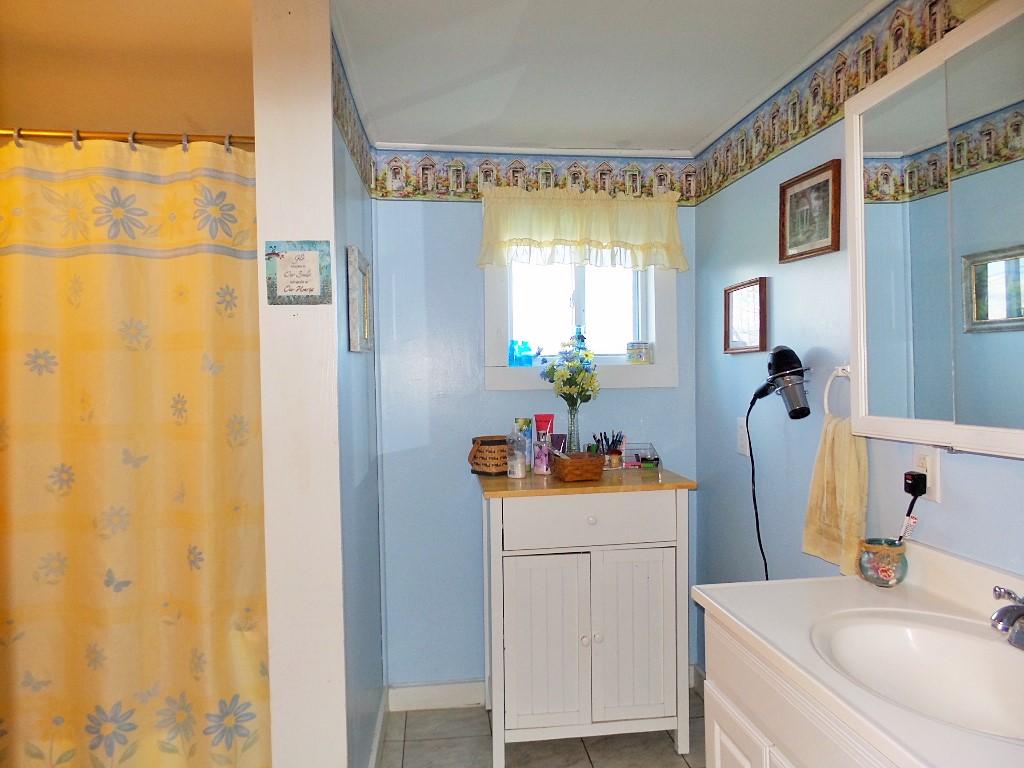 119 South Road China, ME 04358 - Photo 11 of 24 First Floor Bath