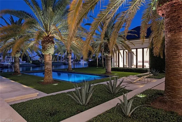 $42,000,000 | 3655 Fort Charles Drive, Naples, FL 34102