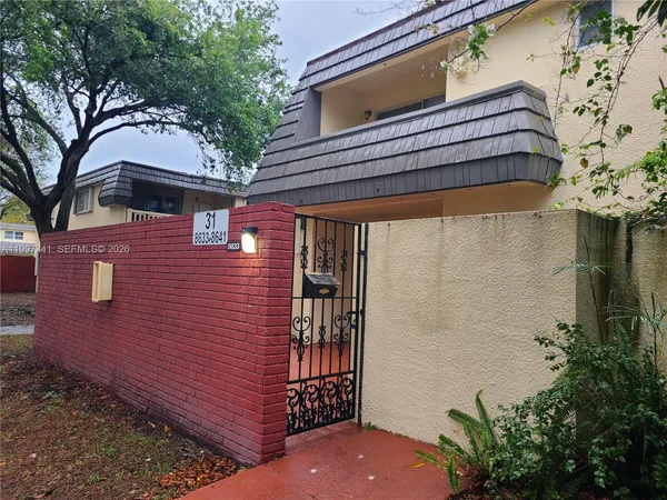 $2,600 | 8633 Southwest 137th Avenue, Unit 8633, Miami, FL 33183