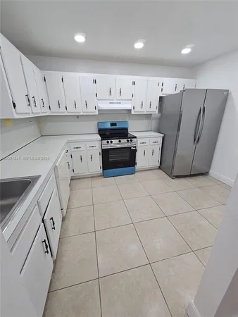 $2,600 | 8633 Southwest 137th Avenue, Unit 8633, Miami, FL 33183