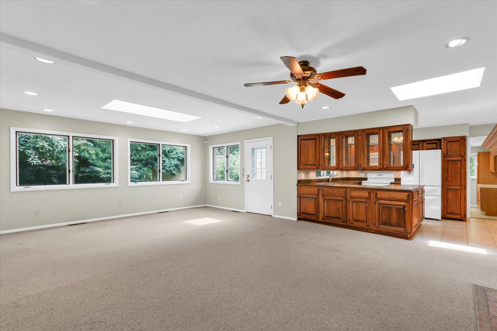 1711 Ridge Road Champaign, IL 61821 - Photo 27 of 49 Gallery Image 27