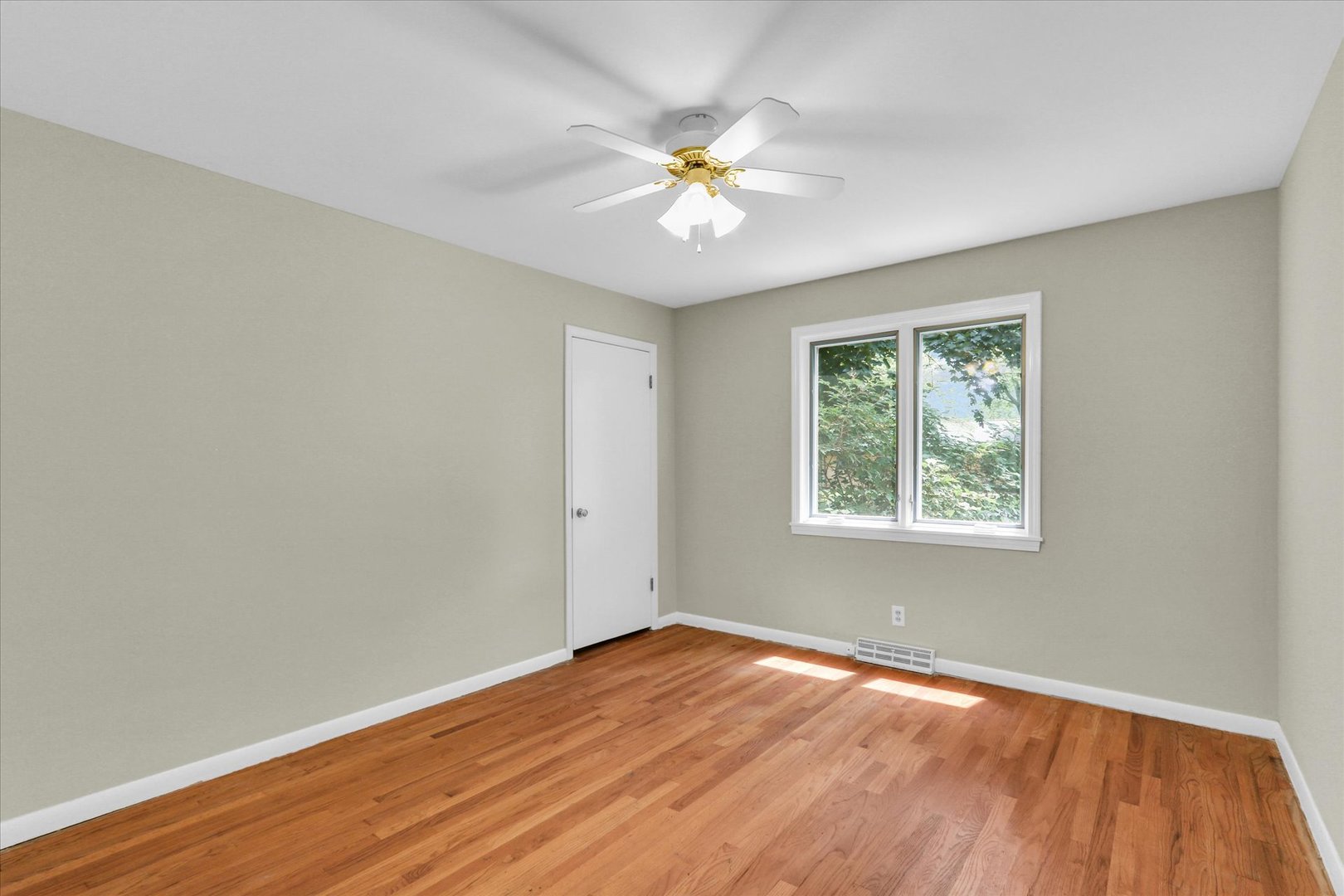 1711 Ridge Road Champaign, IL 61821 - Photo 35 of 49 Gallery Image 35