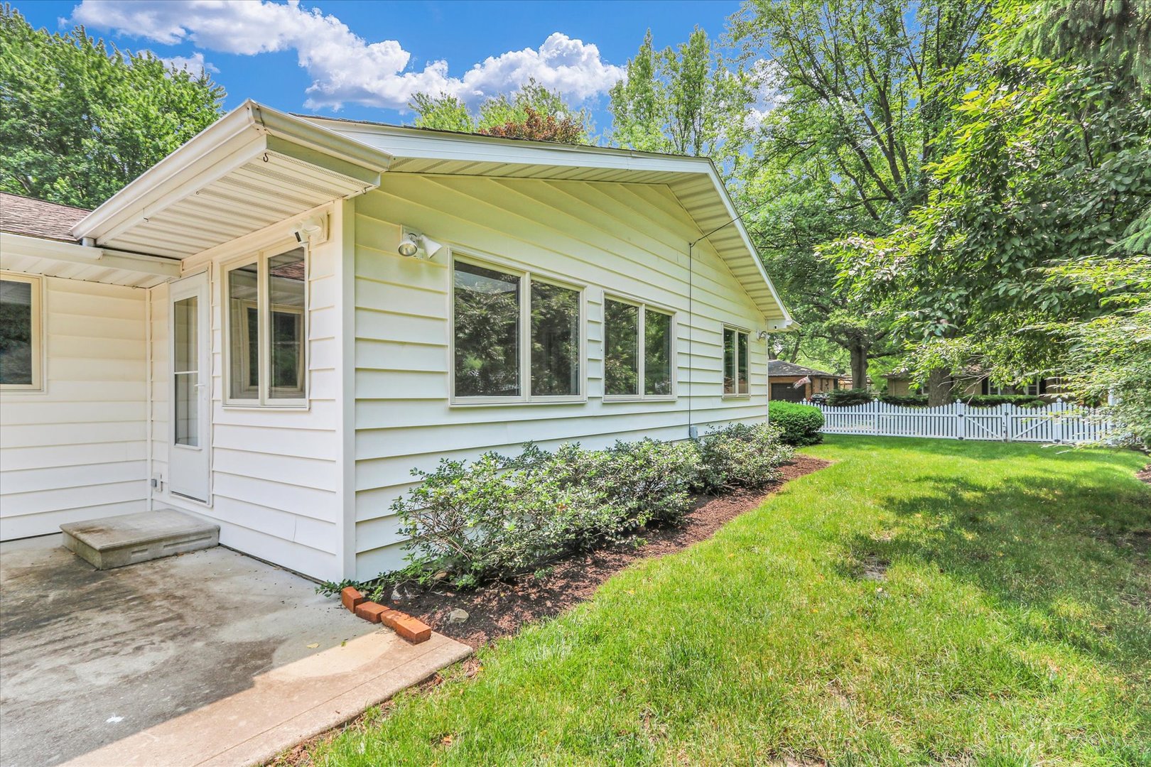 1711 Ridge Road Champaign, IL 61821 - Photo 46 of 49 Gallery Image 46