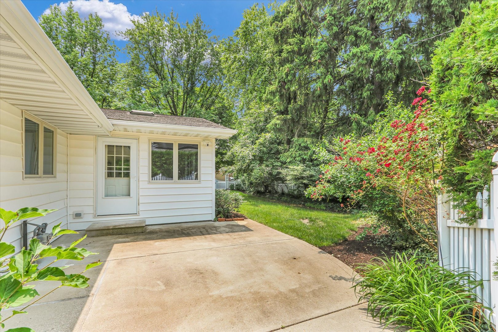 1711 Ridge Road Champaign, IL 61821 - Photo 48 of 49 Gallery Image 48