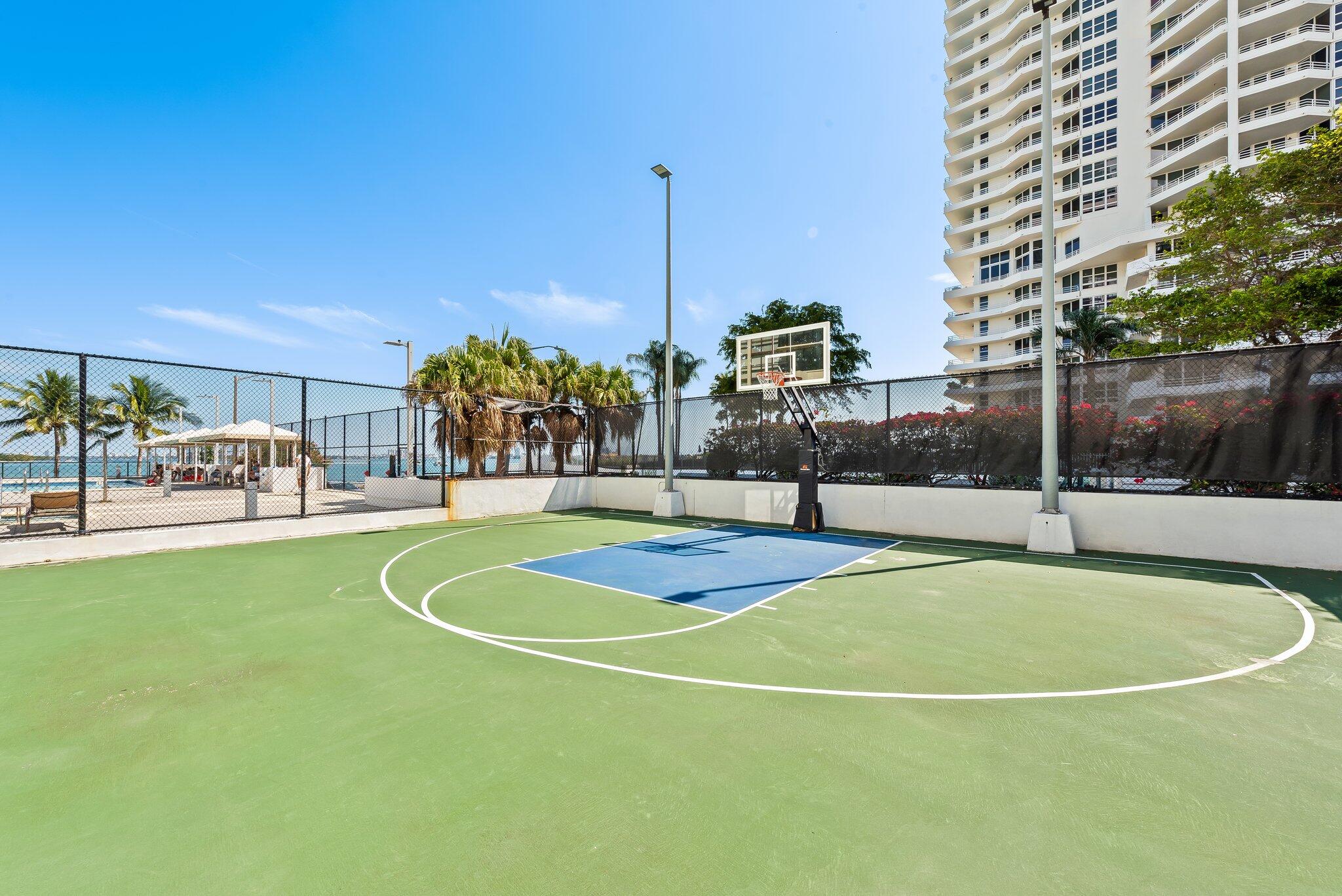 600 Northeast 36th Street, Unit 606 Miami, FL 33137 - Photo 18 of 24 Amenities