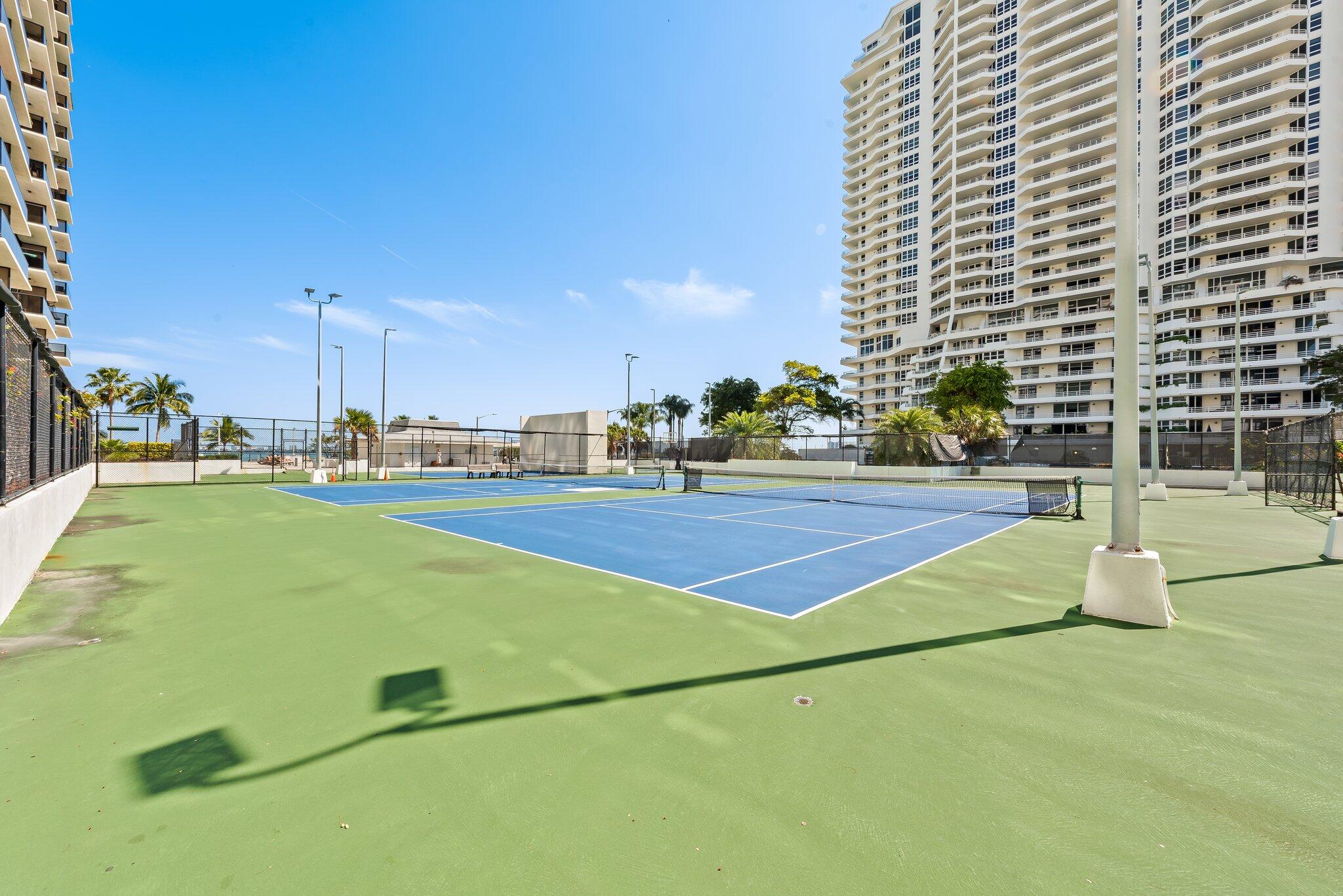 600 Northeast 36th Street, Unit 606 Miami, FL 33137 - Photo 20 of 24 Amenities