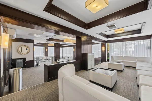 $3,400 | 600 Northeast 36th Street, Unit 606, Miami, FL 33137