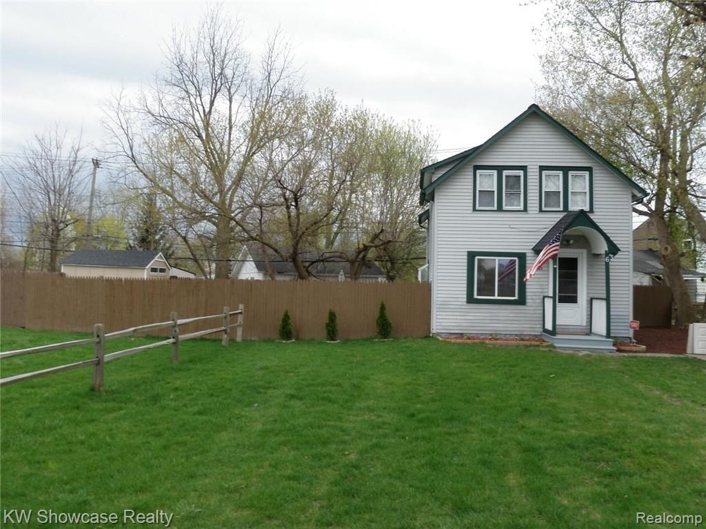 63 West Kennett Road Pontiac, MI 48340 - Photo 3 of 24 024.JPG