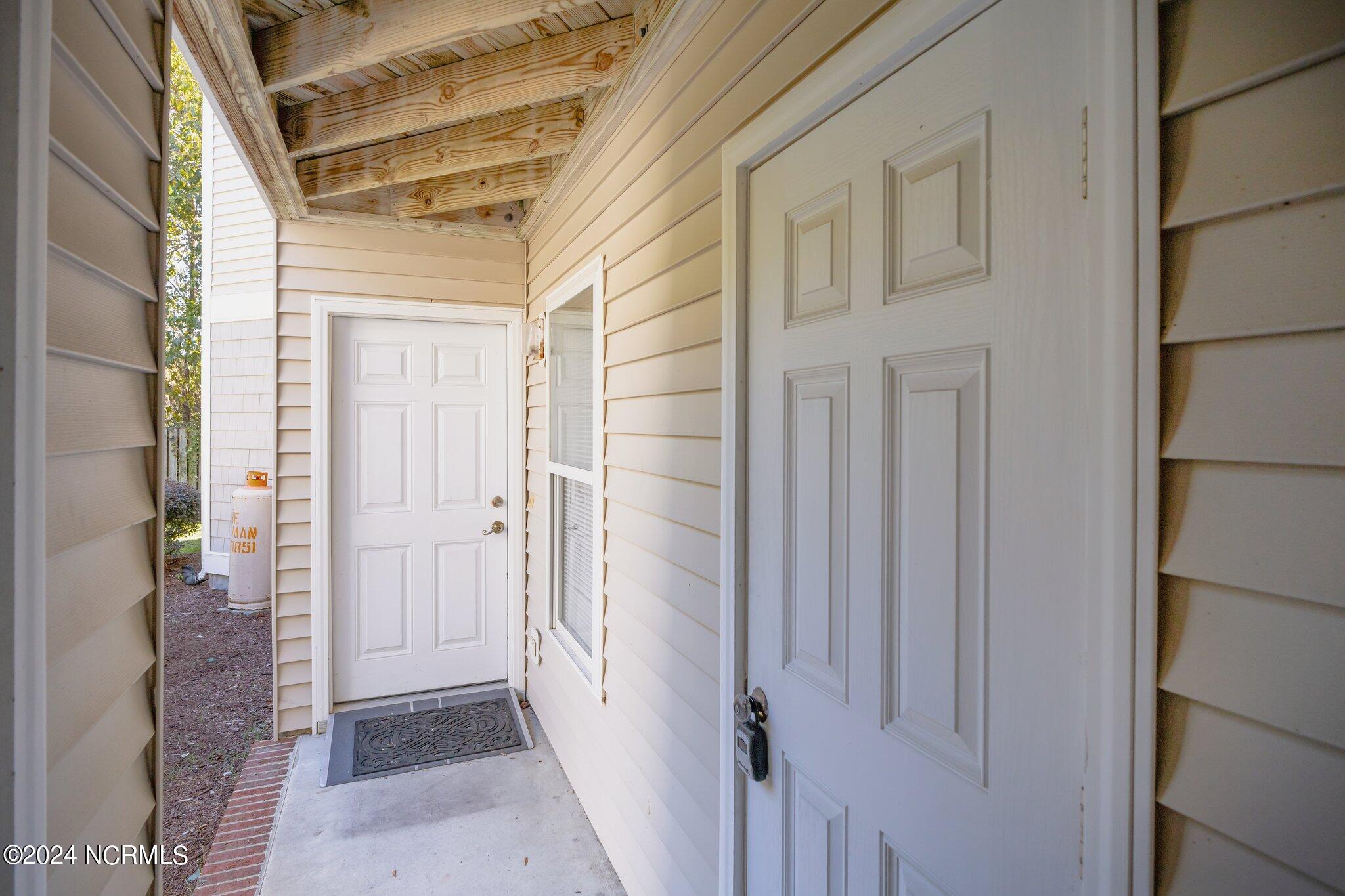 404 Commerce Avenue, Unit B Morehead City, NC 28557 - Photo 3 of 46 Storage