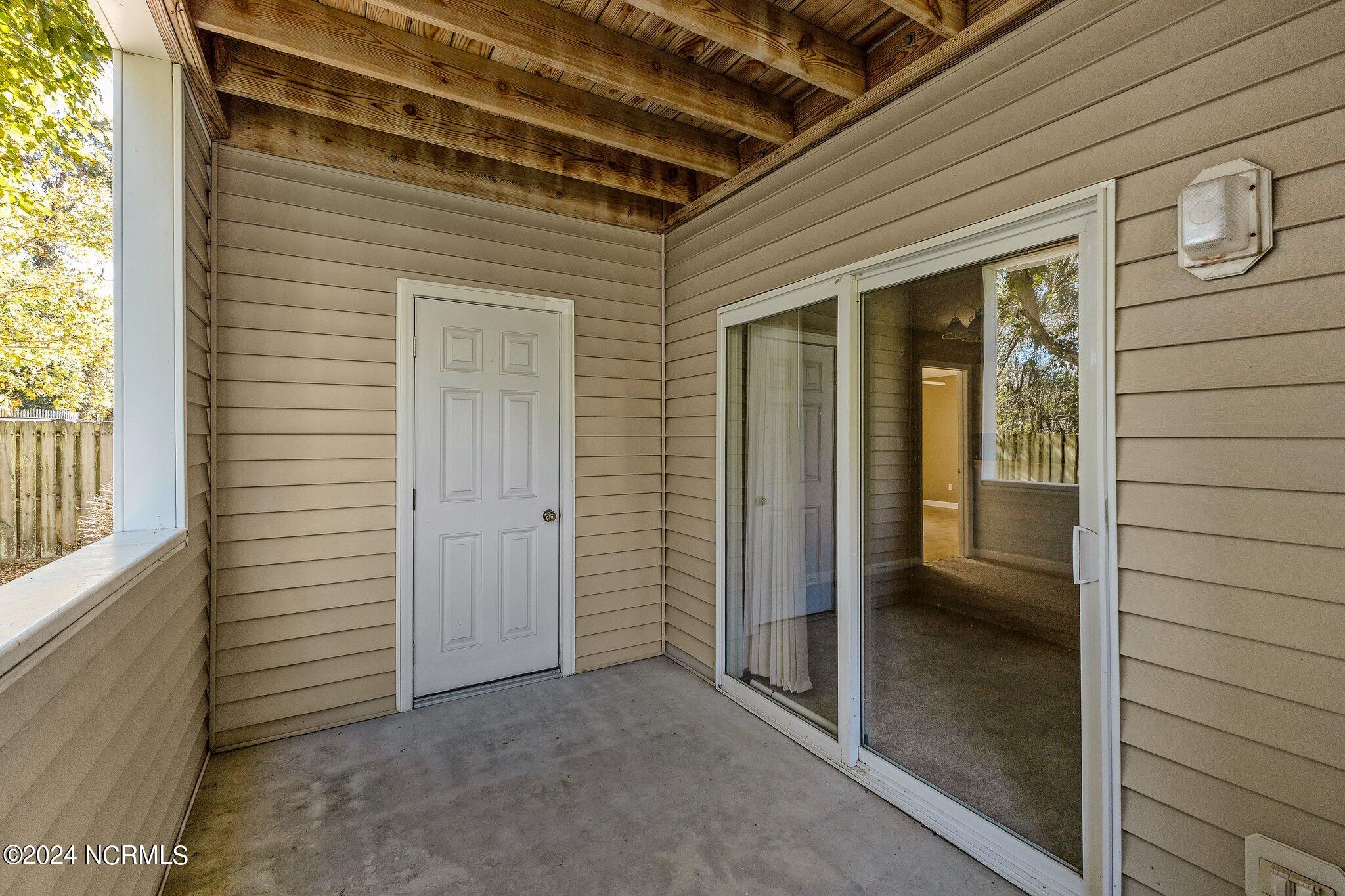 404 Commerce Avenue, Unit B Morehead City, NC 28557 - Photo 31 of 46 Exterior Patio