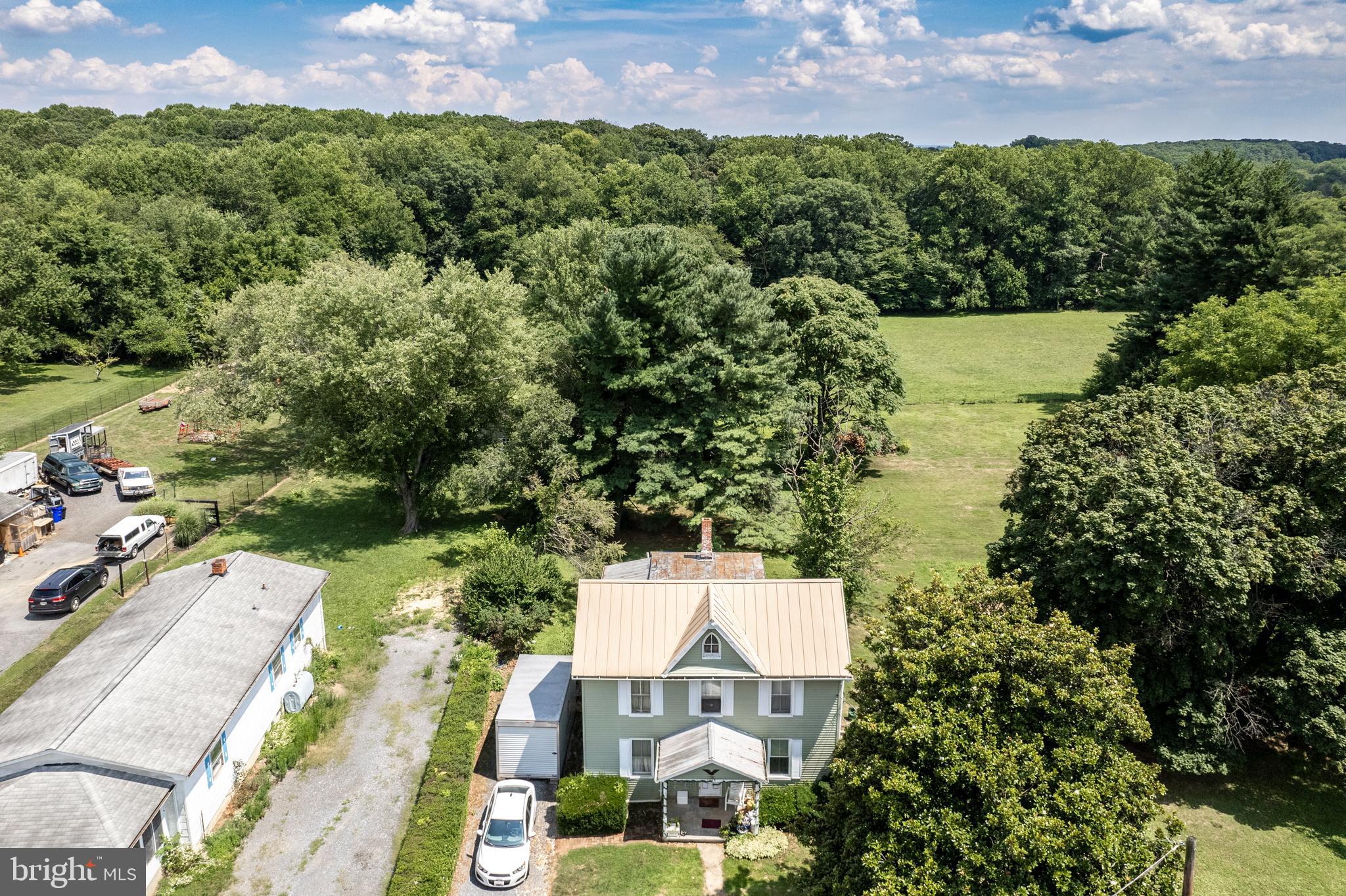 1445 Long Corner Road Mount Airy, MD 21771 - Photo 4 of 63