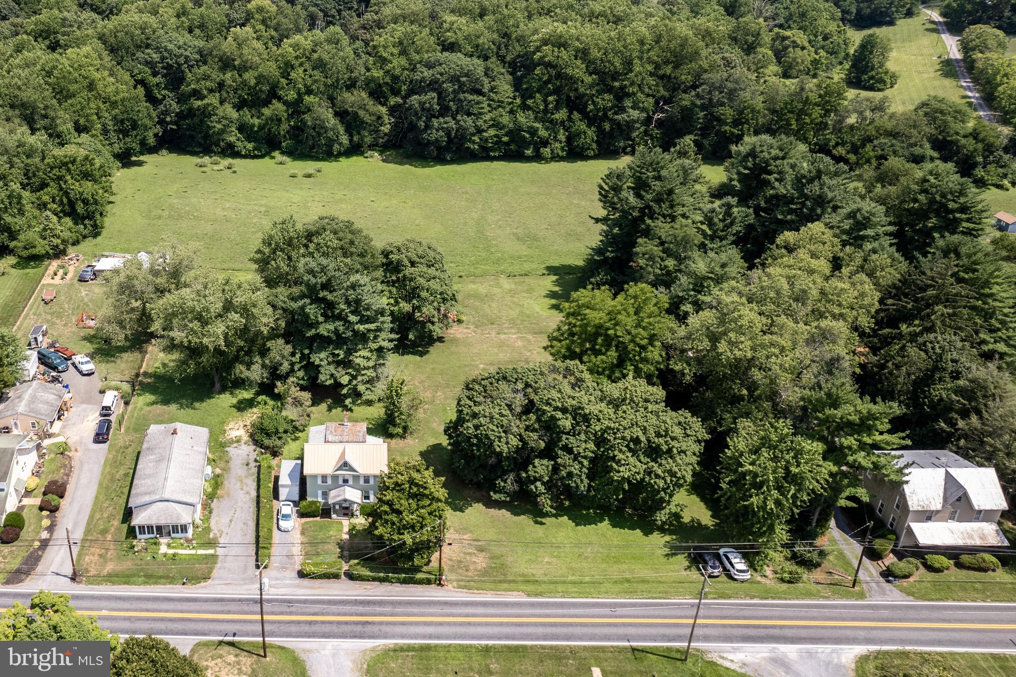 1445 Long Corner Road Mount Airy, MD 21771 - Photo 7 of 63