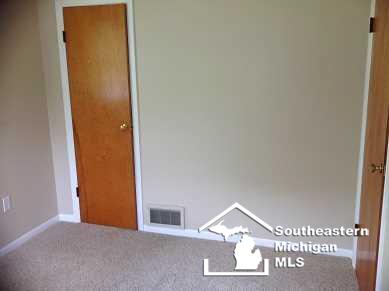 2629 Blue Bush Road Monroe, MI 48162 - Photo 22 of 25 20448020-21.JPG