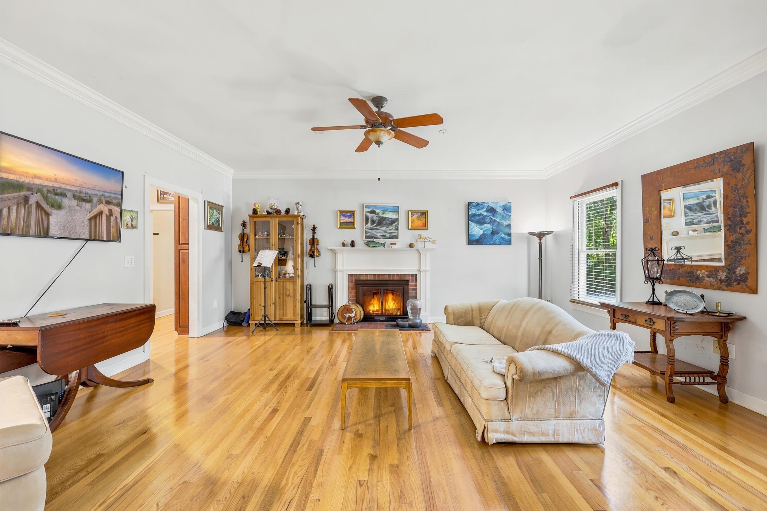329 Great Lakes Road Pawleys Island, SC 29585 - Photo 8 of 56